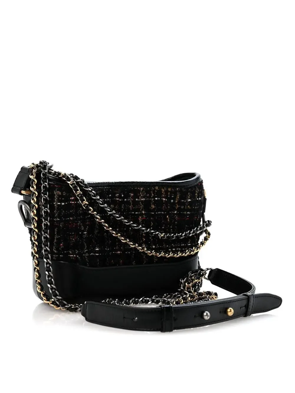 CHANEL indulge timeless